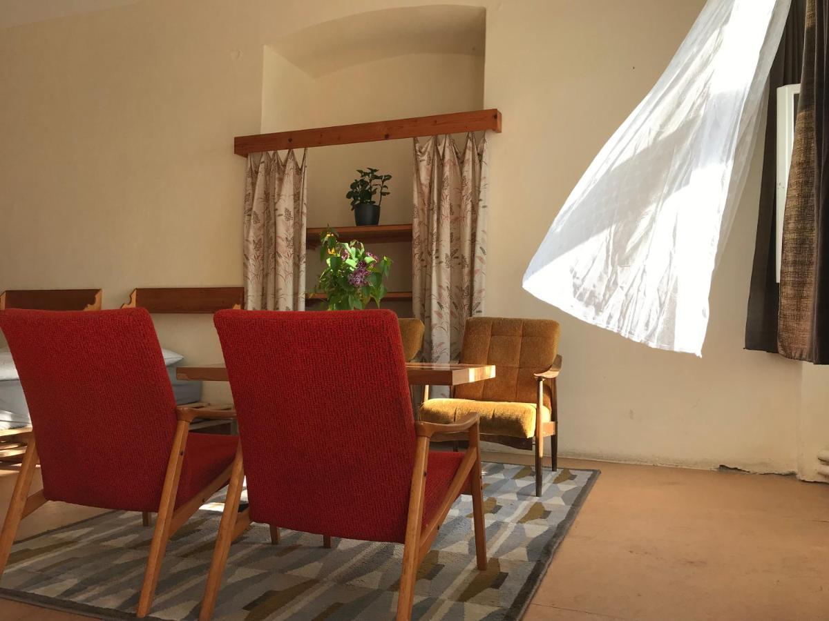 Hotel Nezamek à Hartmanice  Extérieur photo