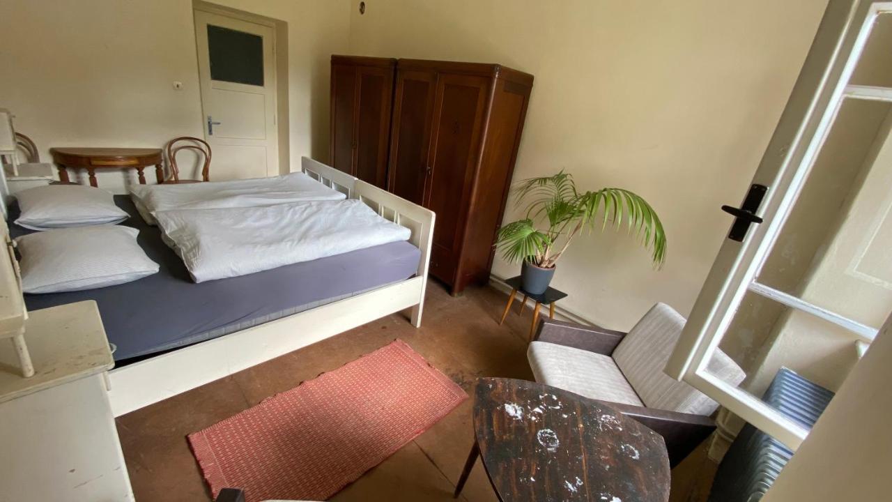 Hotel Nezamek à Hartmanice  Extérieur photo