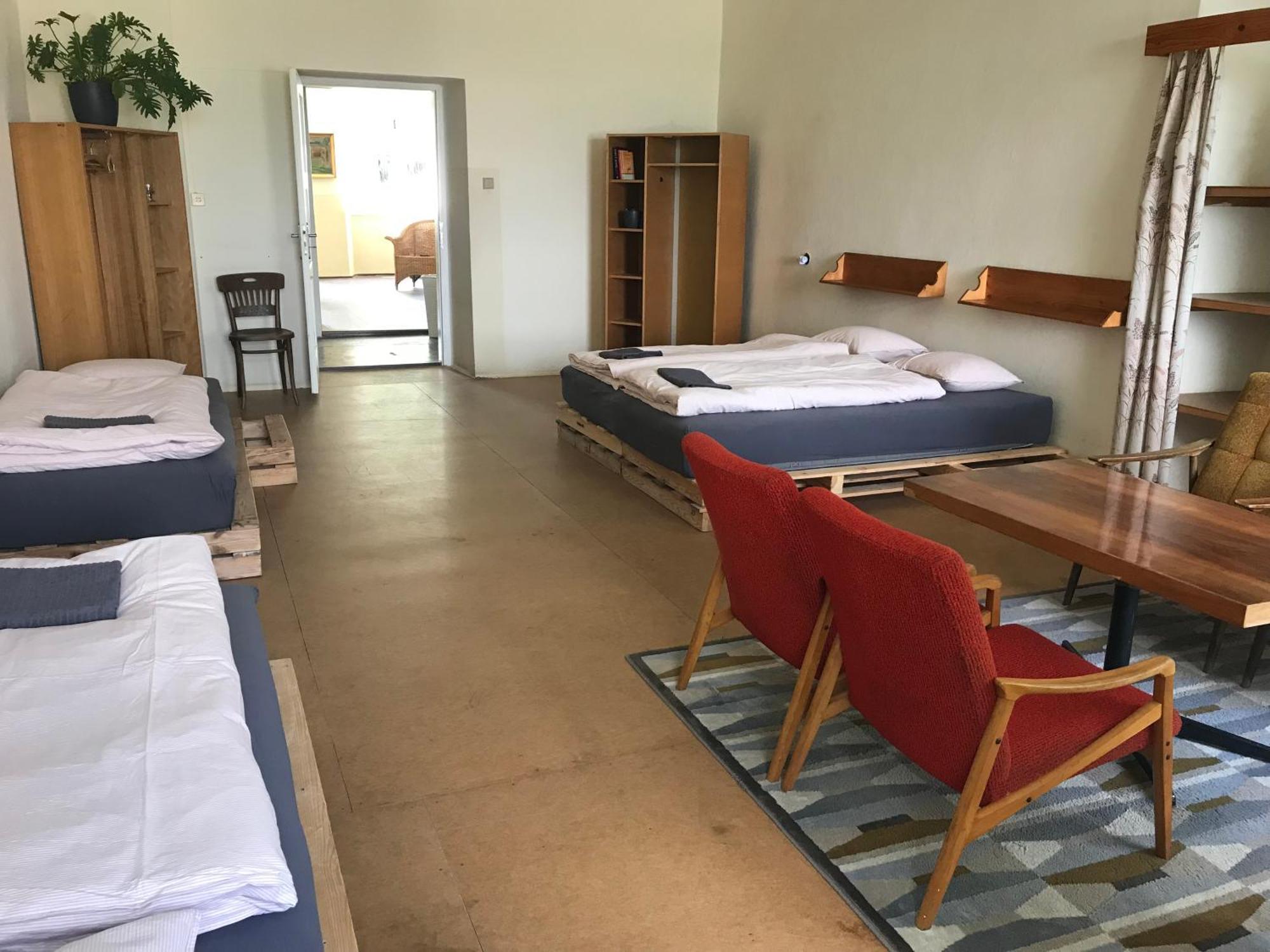 Hotel Nezamek à Hartmanice  Extérieur photo